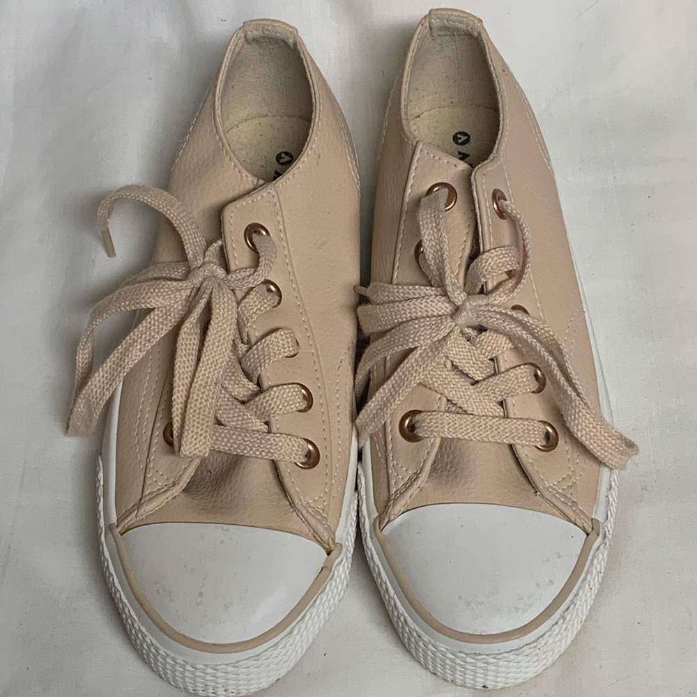 Women's Blush Pink Airwalk Sneakers Size 6